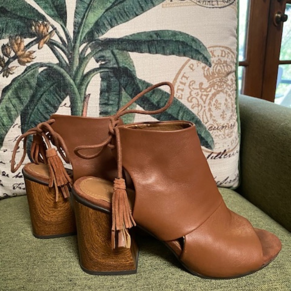 Kenneth Cole booties